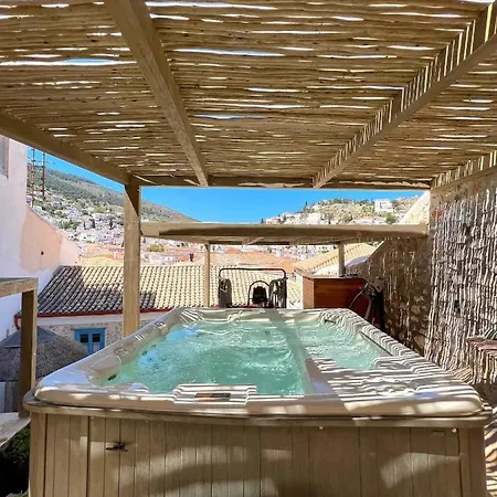 Portadelmare Deluxe Suites Hydra  Exterior photo